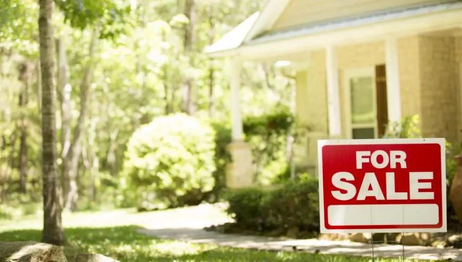 Why You Should Work With a Property Wholesaler to Sell Your House in Birmingham, AL