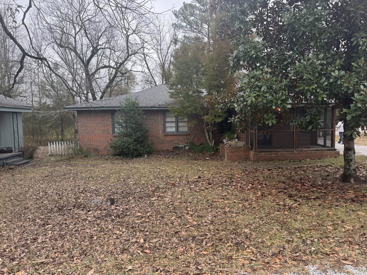 House Birmingham Homebuyers bought in Calera, AL